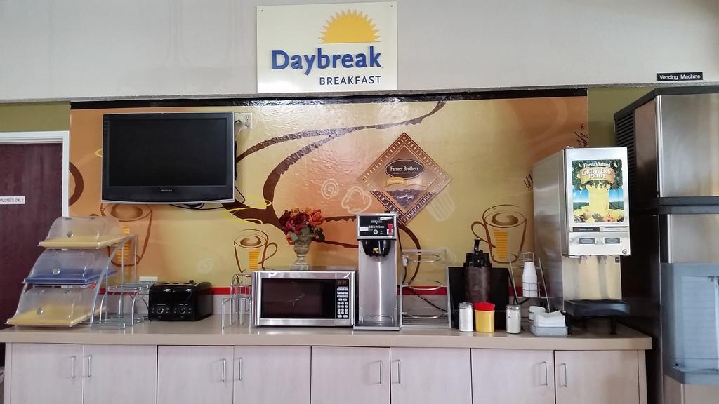 Days Inn By Wyndham Buena Park Extérieur photo